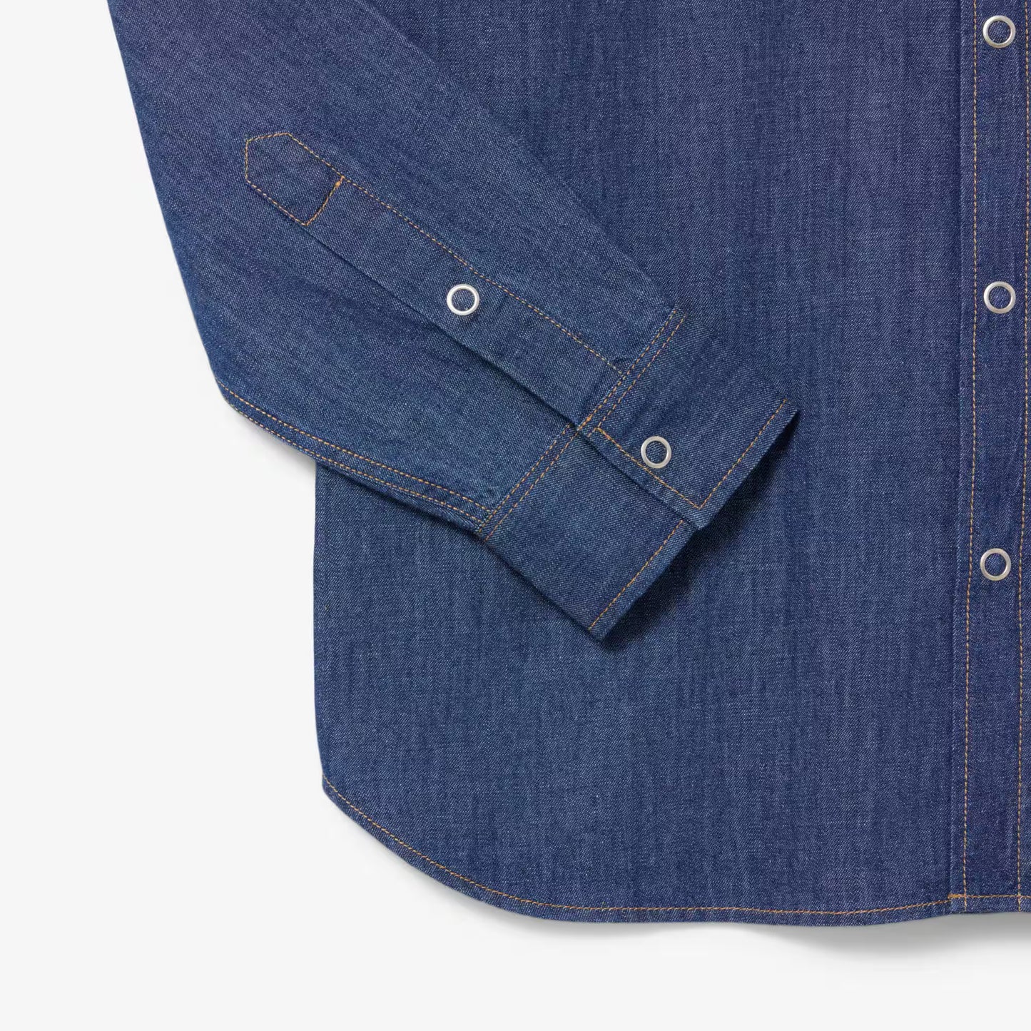Leichtes Jeanshemd in regulärer Passform